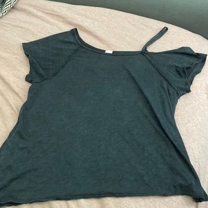 Free People shoulder tee black size xs